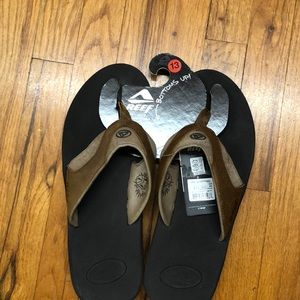 Men’s Reef flip flops size 13